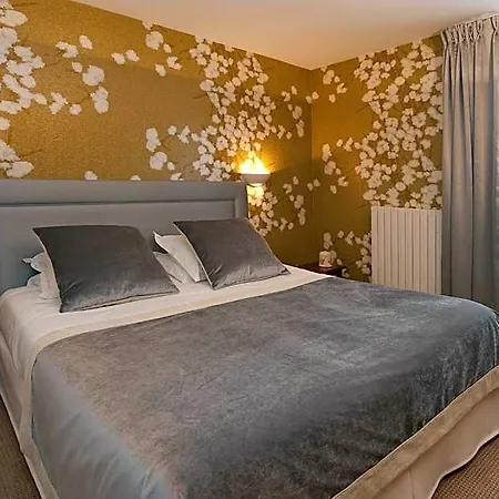 Le Manoir Du Lys Hotel 4*