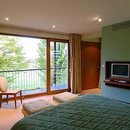 Le Manoir Du Lys Hotel