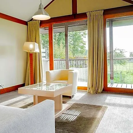 Hotel Le Manoir Du Lys 4*